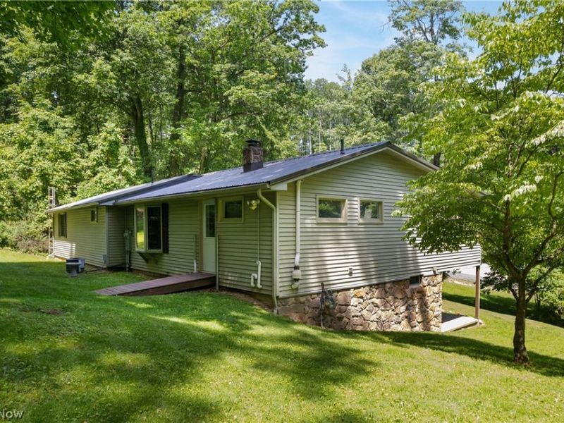 20 Pontiac Trail, Malvern, OH 44644 Photo 35