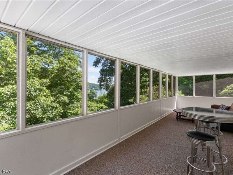 20 Pontiac Trail, Malvern, OH 44644 Photo 8