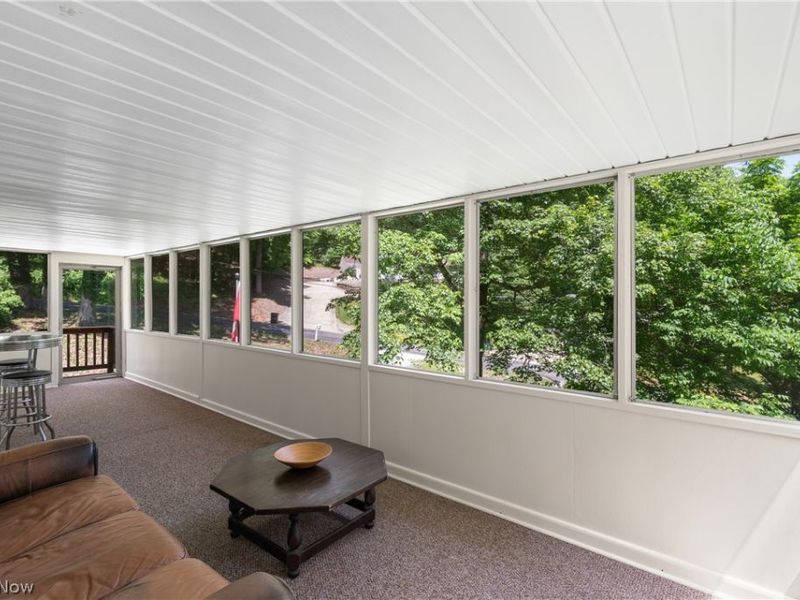 20 Pontiac Trail, Malvern, OH 44644 Photo 9