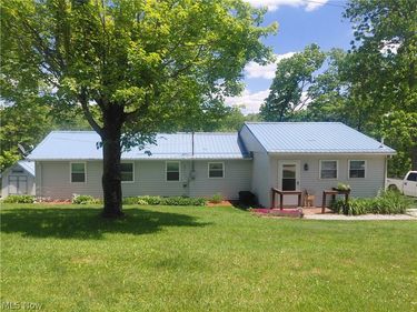 6136 Vo Ash Drive SW, Carrollton, OH 44615