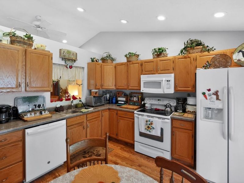 3658 Apple Valley Drive , Howard, OH 43028 Photo 8