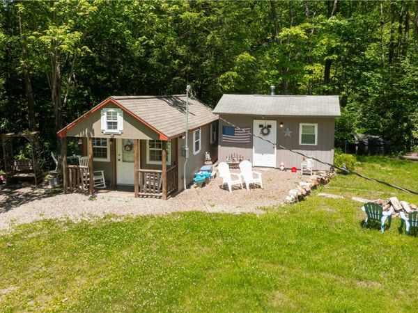 120 New Beaver Creek Rd , Markleysburg, PA 15459