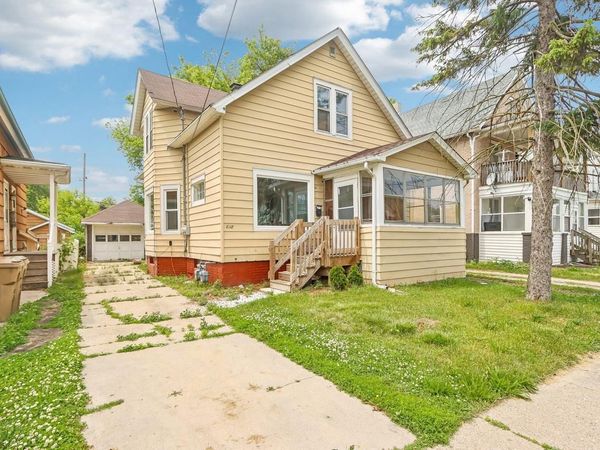 6118 25th AVENUE, Kenosha, WI 53143