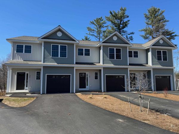7C Dearborn Circle, Goffstown, NH 03045