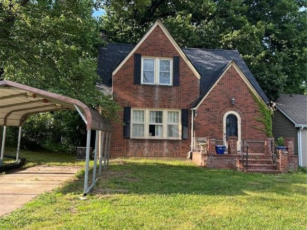 420 E Cape Rock Drive , Cape Girardeau, MO 63701