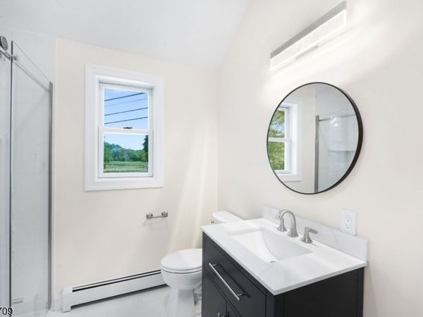 2 Leigh St., Clinton, NJ 08809