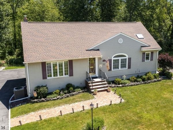 37 Holmes Oval, New Providence, NJ 07974