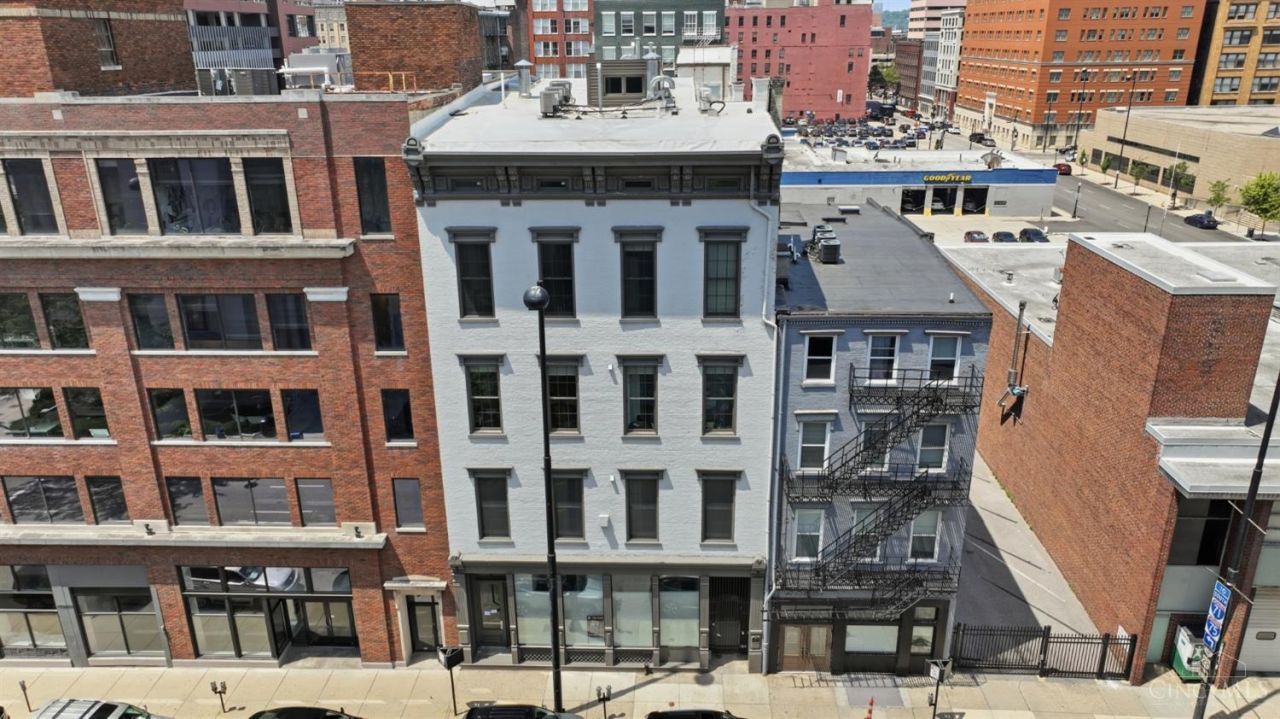 813 Broadway Street, Unit 301, Cincinnati, OH 45202 Main Photo