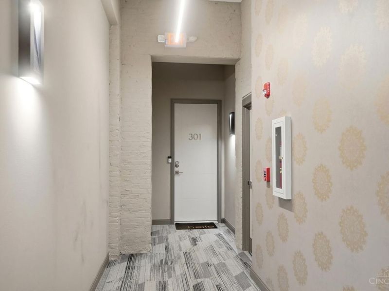 813 Broadway Street, Unit 301, Cincinnati, OH 45202 Photo 8