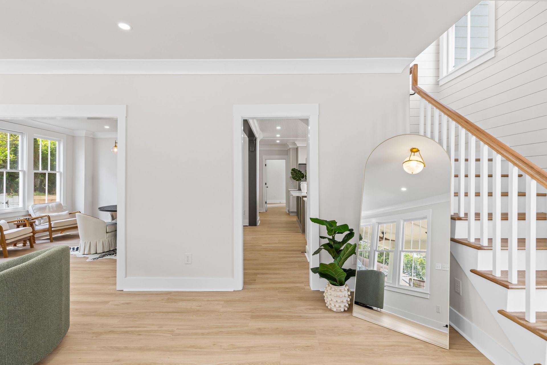 61 Maple Street Photo 23