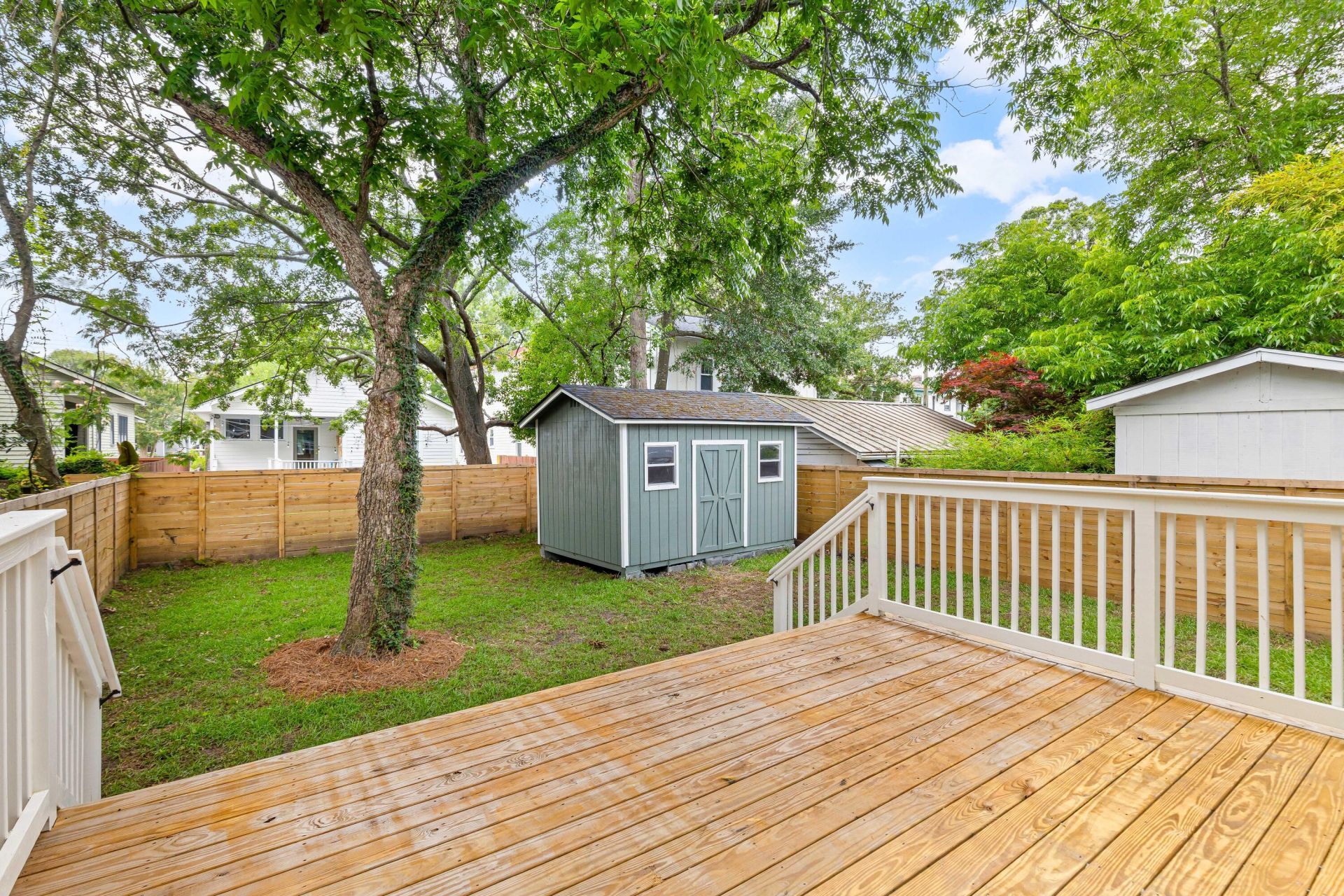 61 Maple Street Photo 45