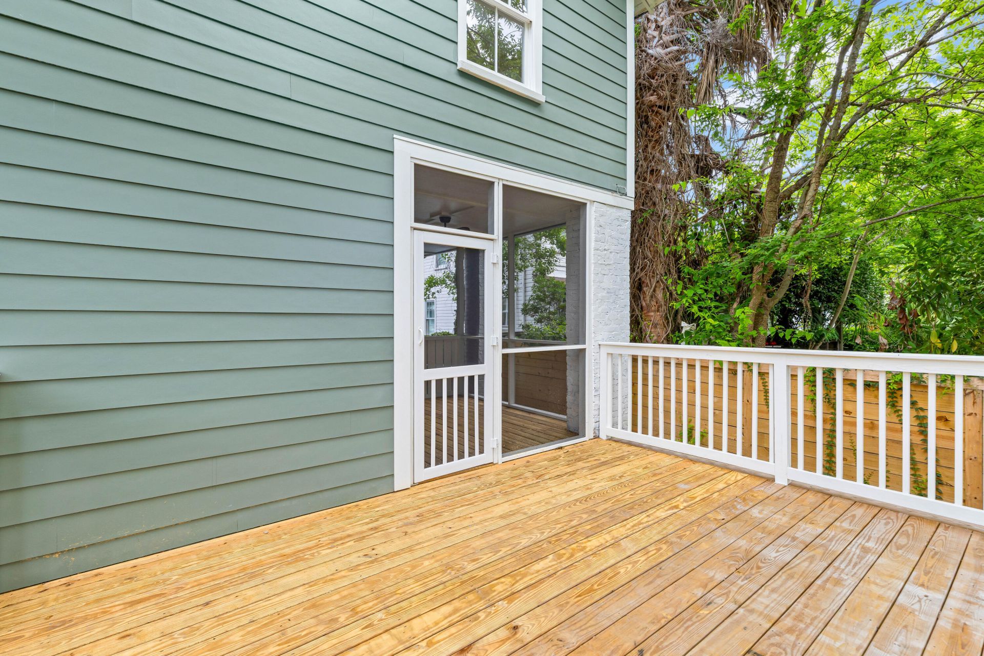 61 Maple Street Photo 46