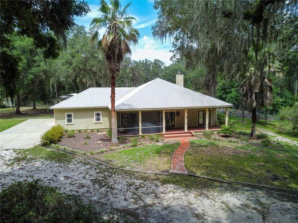1043 SE COUNTY ROAD 21B, MELROSE, FL 32666