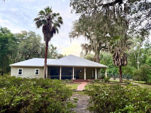 1043 SE COUNTY ROAD 21B , MELROSE, FL 32666