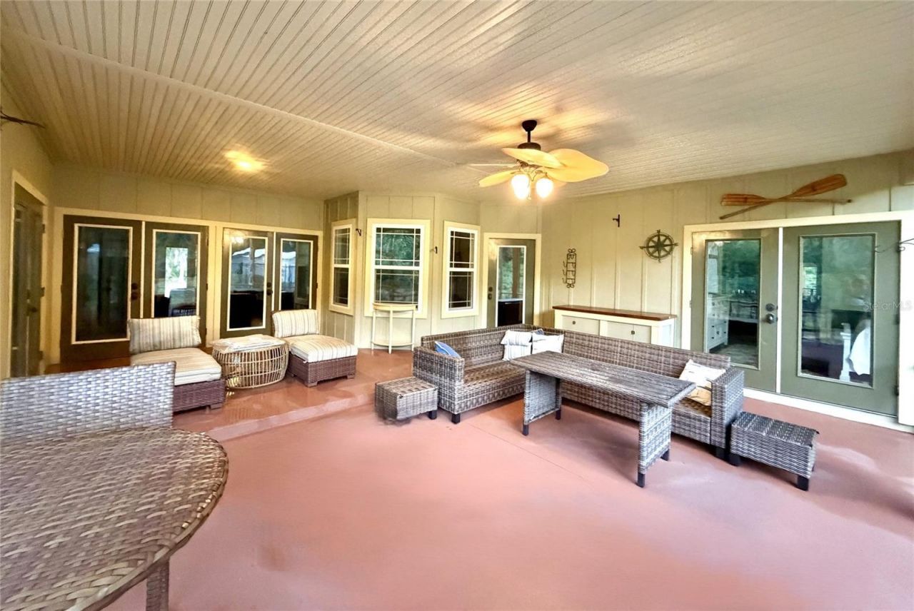 1043 SE County Road 21b , Melrose, FL 32666 Photo