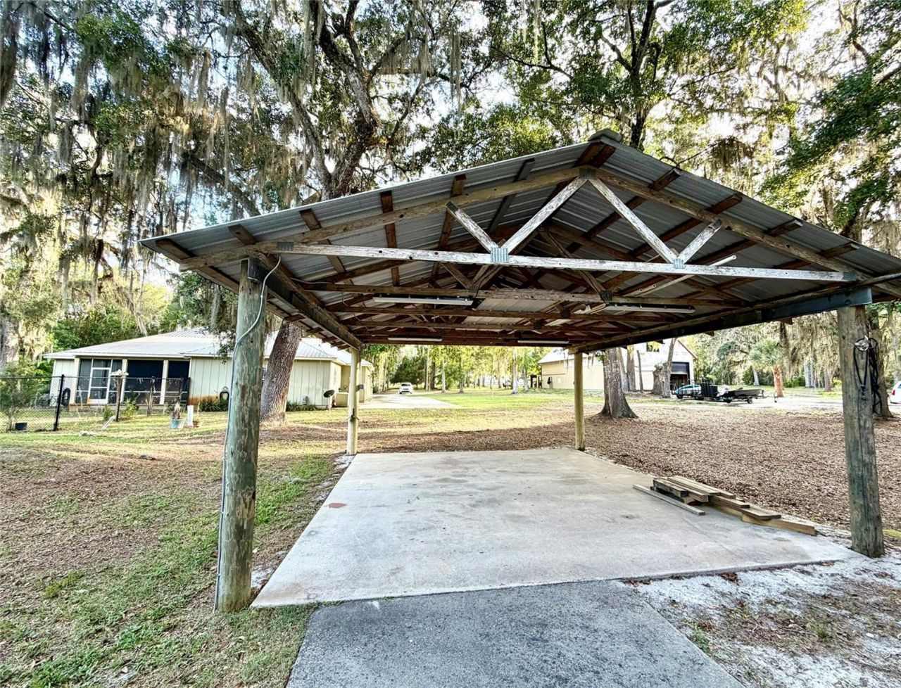 1043 SE County Road 21b , Melrose, FL 32666 Photo