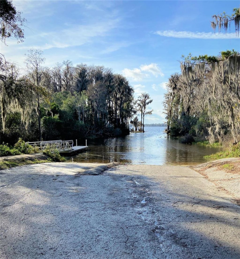1043 SE County Road 21b , Melrose, FL 32666 Photo