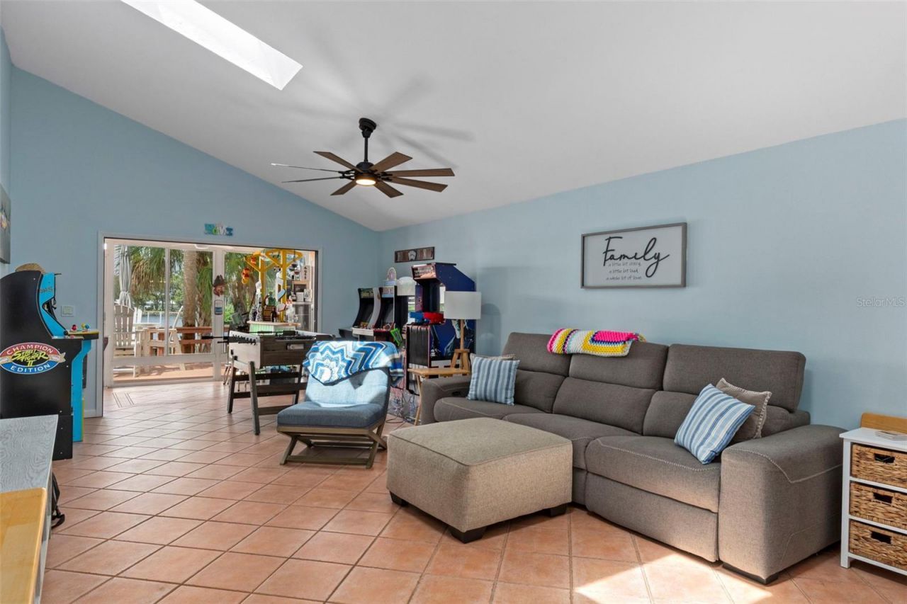 5250 S Riverview Circle , Homosassa, FL 34448 Photo