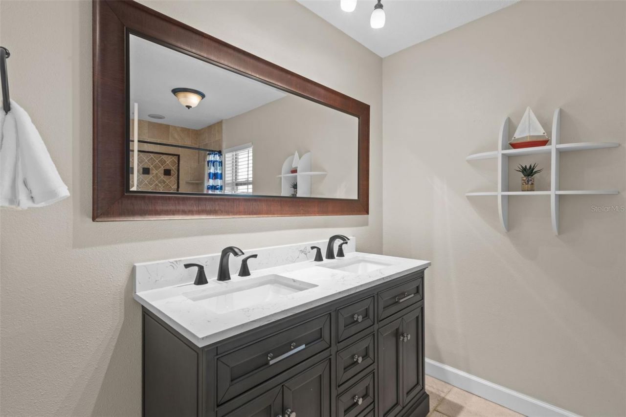 3046 Oak Cove Drive, Clearwater, FL 33759 Photo