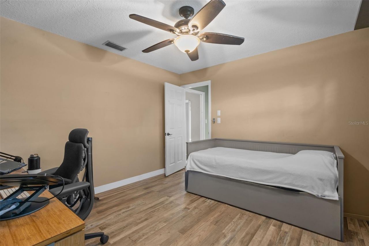 3046 Oak Cove Drive, Clearwater, FL 33759 Photo