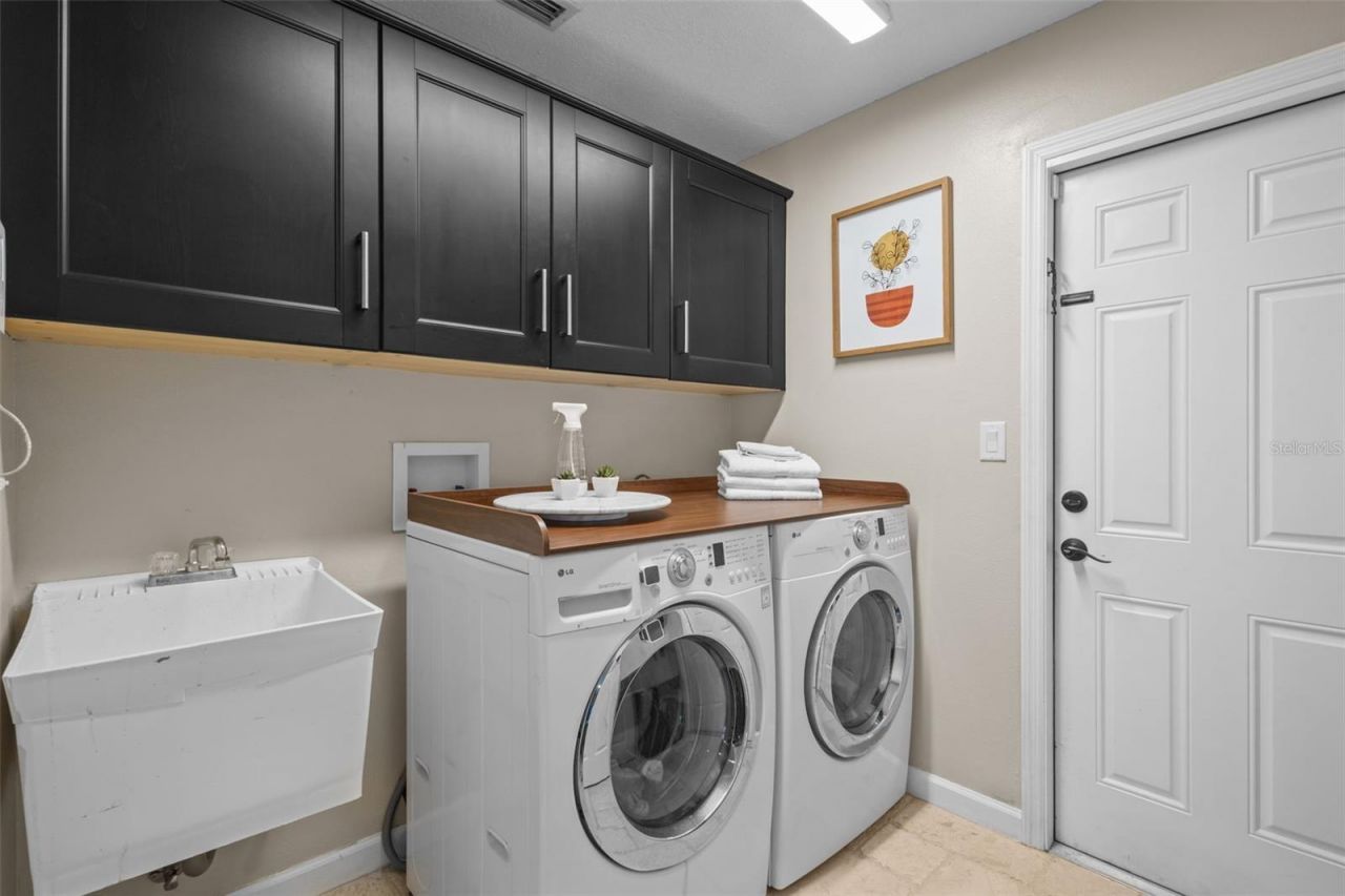3046 Oak Cove Drive, Clearwater, FL 33759 Photo