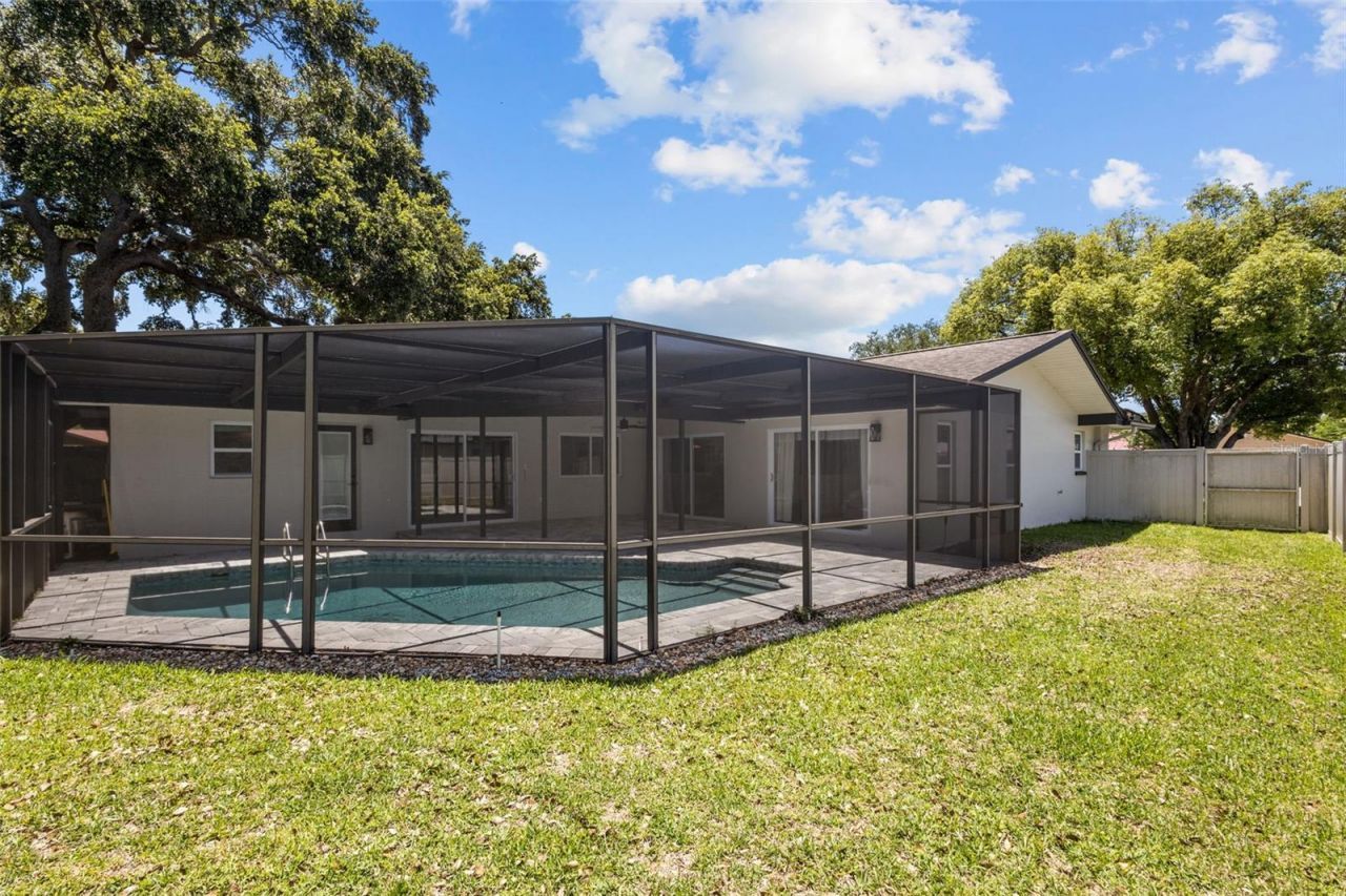 3046 Oak Cove Drive, Clearwater, FL 33759 Photo
