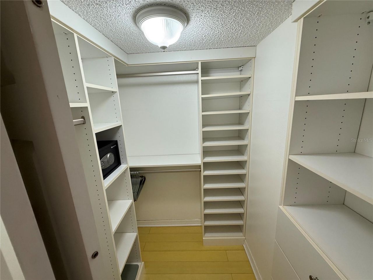 1250 N Portofino Drive, Unit 202, Sarasota, FL 34242 Photo