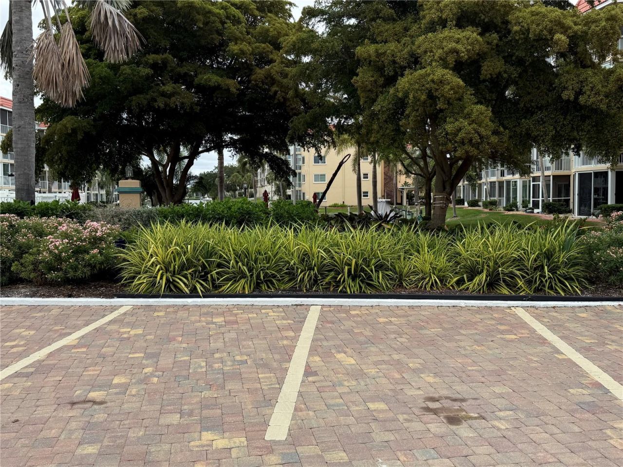 1250 N Portofino Drive, Unit 202, Sarasota, FL 34242 Photo