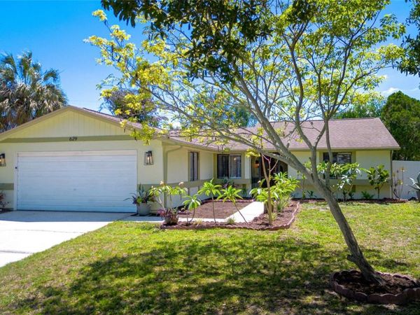 629 BAY LAKE TRAIL , OLDSMAR, FL 34677