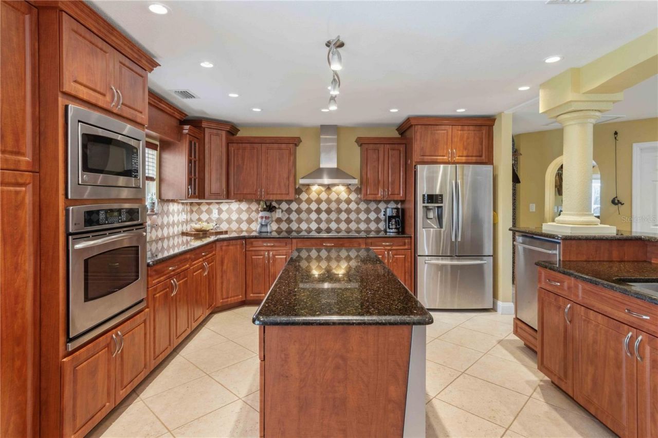 18115 Edgewater Drive, Port Charlotte, FL 33948 Photo
