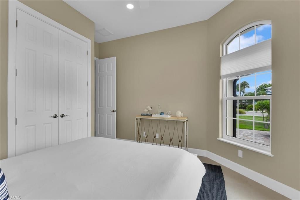 3254 Lakeview Dr , Naples, FL 34112 Photo