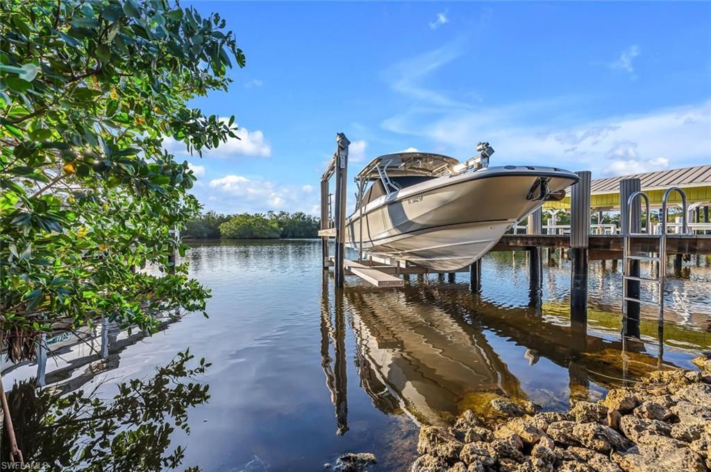 3254 Lakeview Dr , Naples, FL 34112 Photo