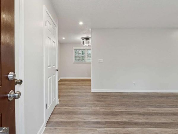1573 Deerwood Lane, Acworth, GA 30102