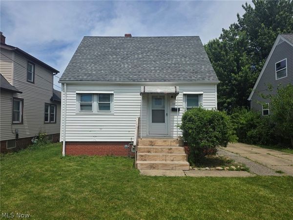 1357 E 289th Street, Wickliffe, OH 44092