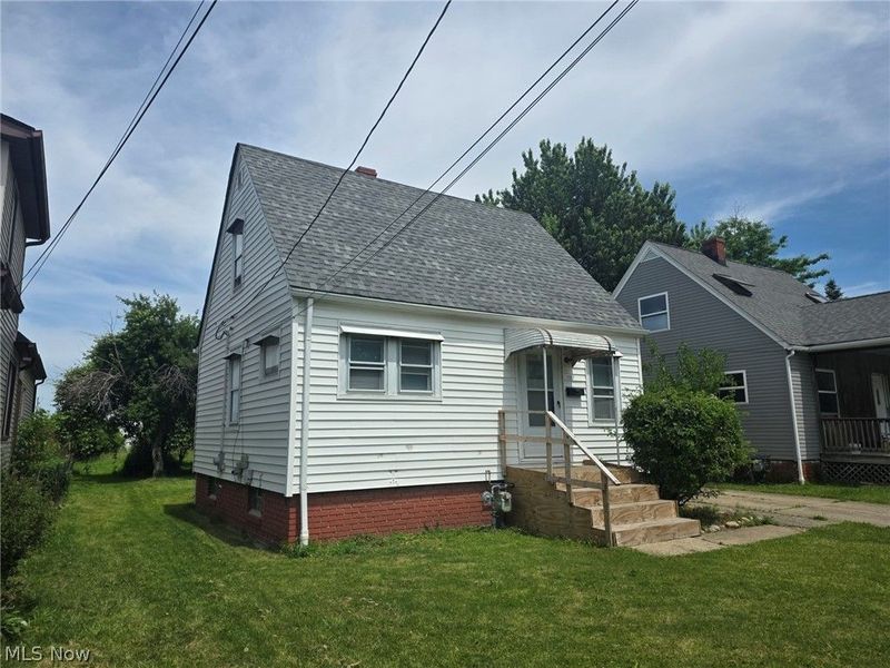 1357 E 289th Street, Wickliffe, OH 44092 Photo 2