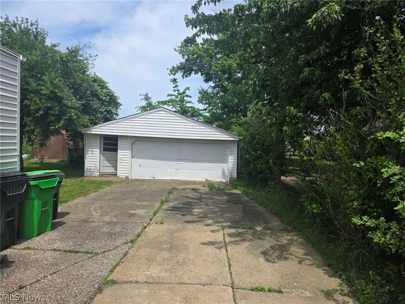 1357 E 289th Street, Wickliffe, OH 44092 Photo 4