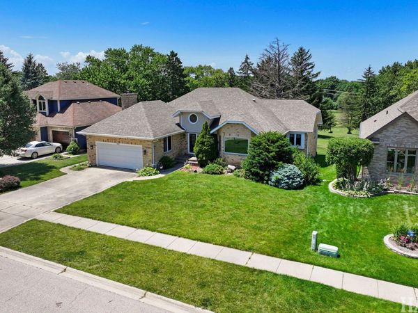 612 Edelweiss Drive, Antioch, IL 60002