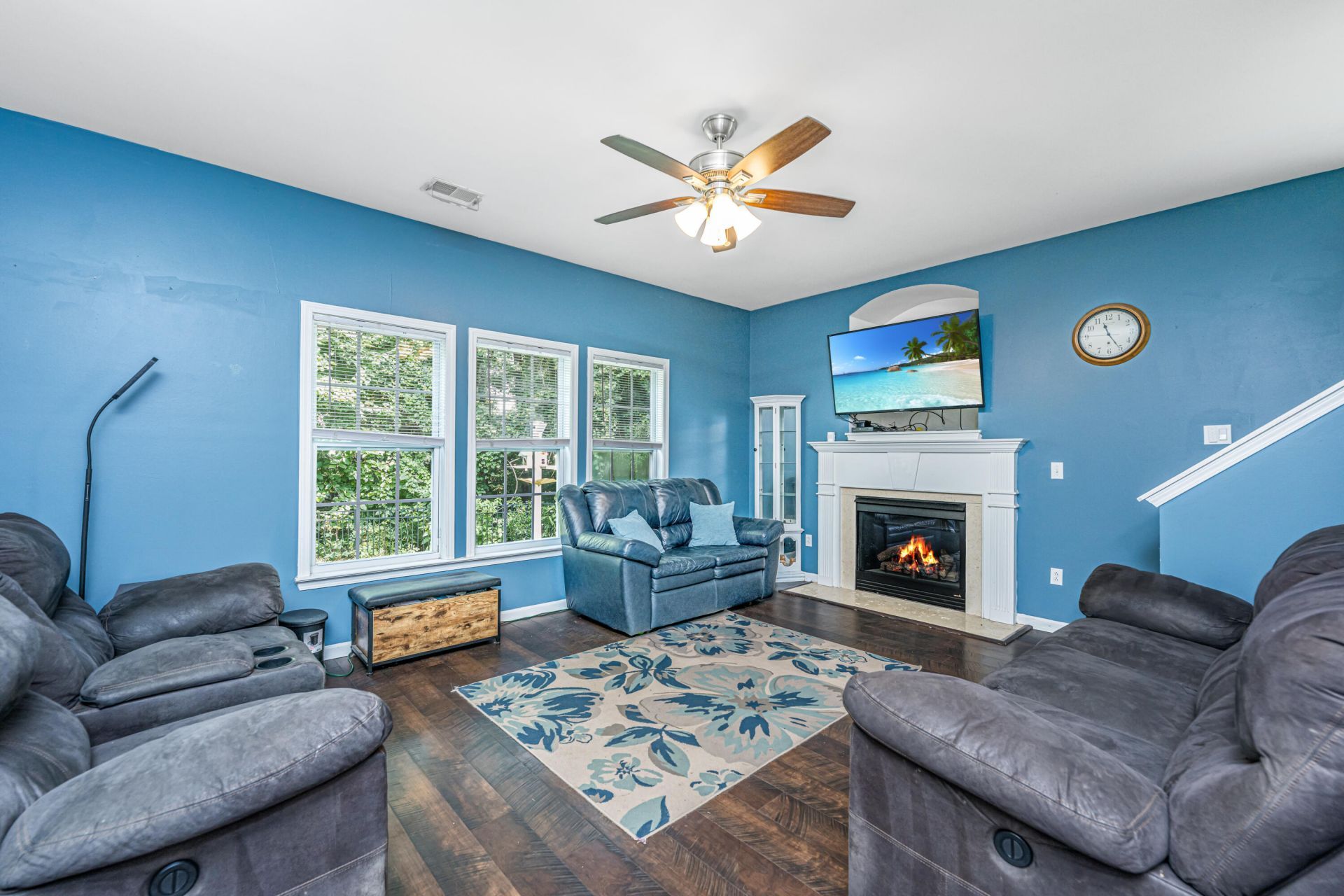 1517 Saint Stephens Way Photo 18