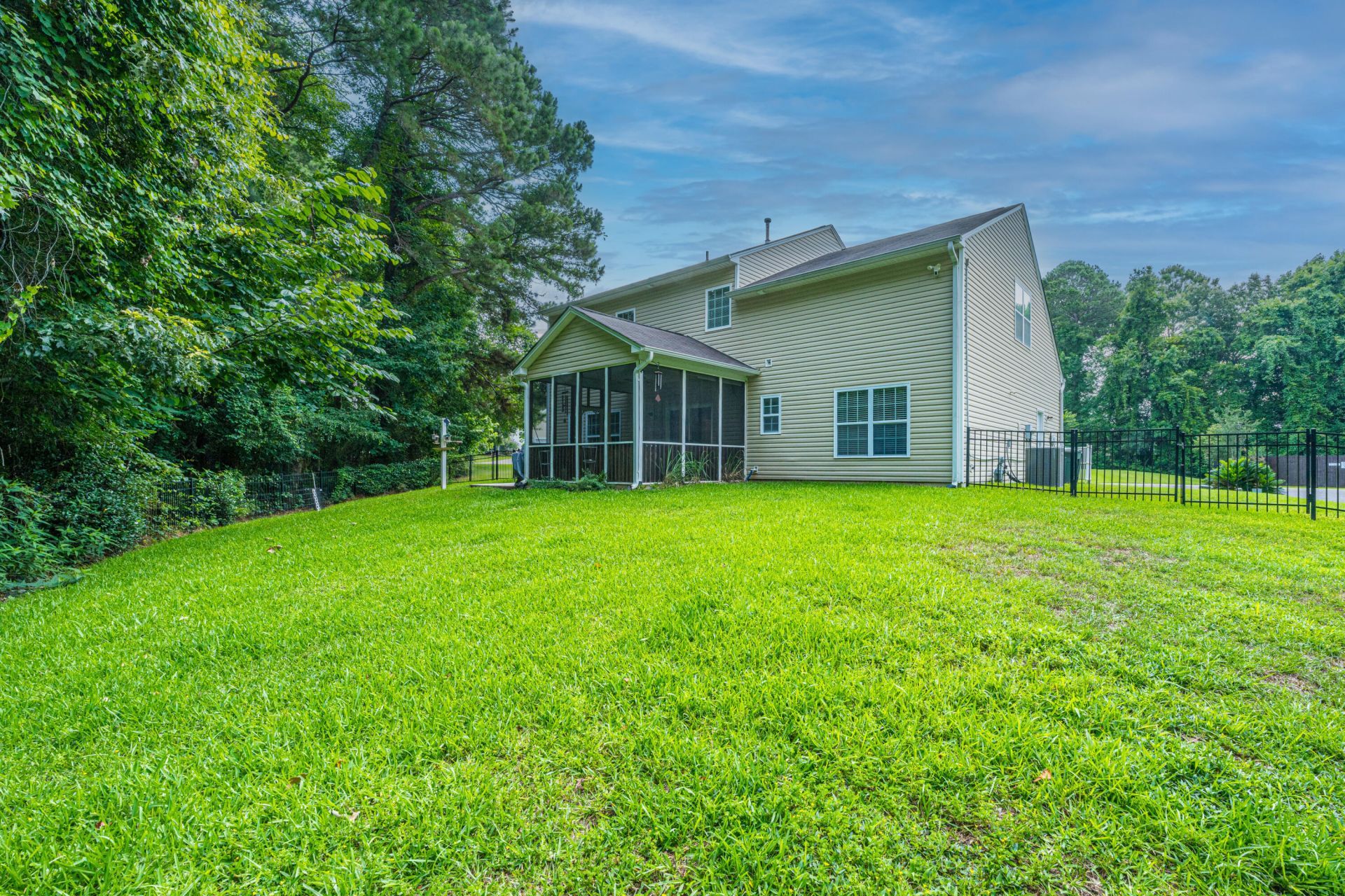 1517 Saint Stephens Way Photo 50