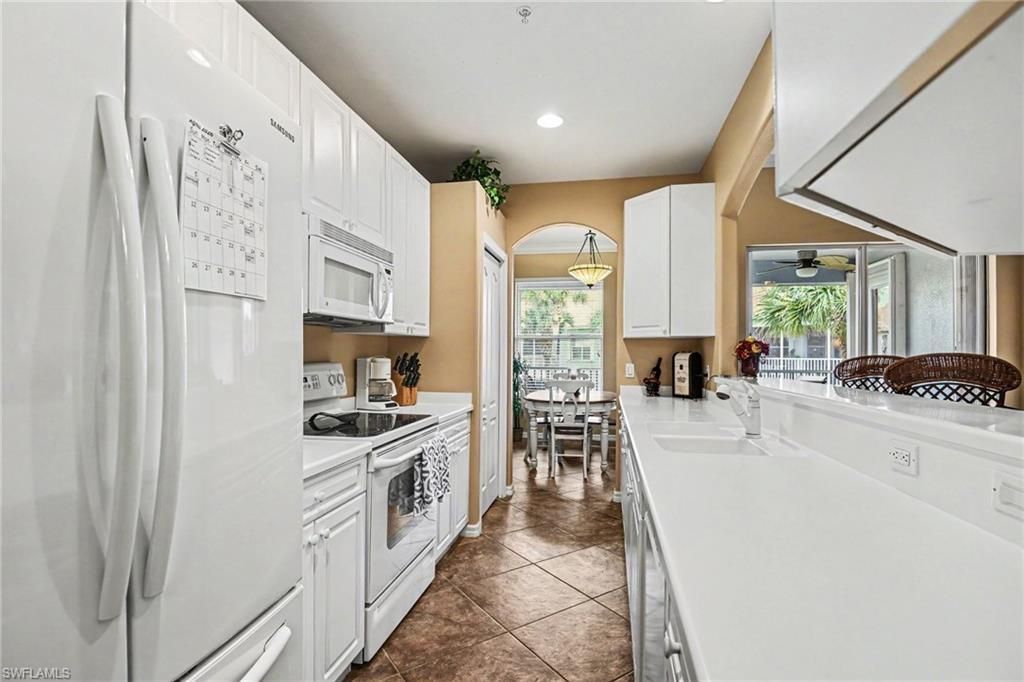 1230 Sweetwater Ln, Unit 2208, Naples, FL 34110 Photo