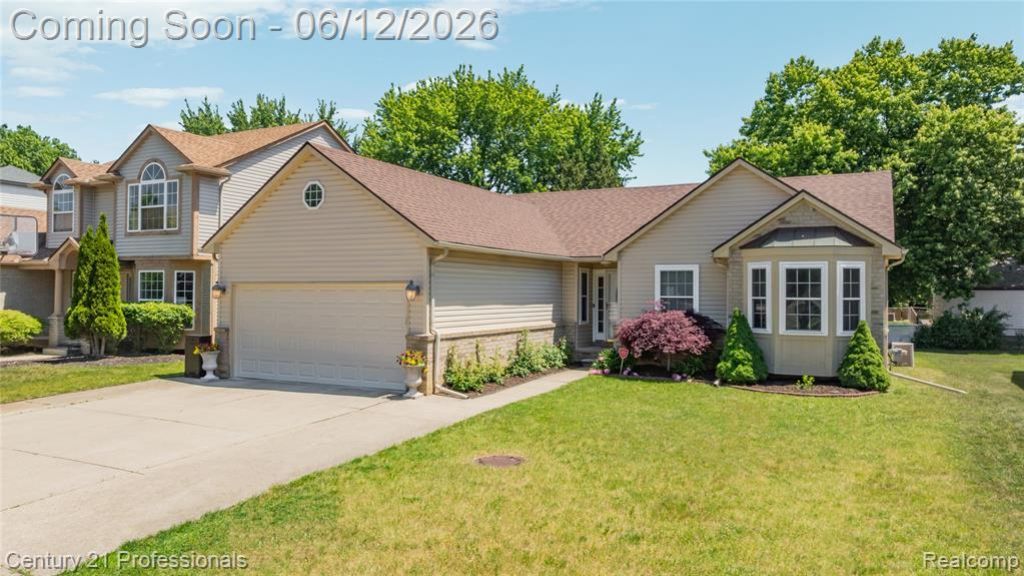 3172 Cedar Crest Drive , Troy, MI 48083 Main Photo