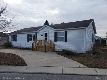 521 Bush Lake Lane , Kimball Twp, MI 48074