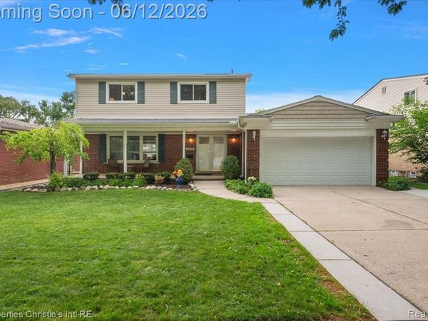 23237 Robert John Street, St. Clair Shores, MI 48080