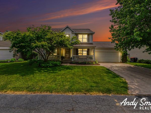 3642 S Falling Leaf Drive SE, Grand Rapids, MI 49512