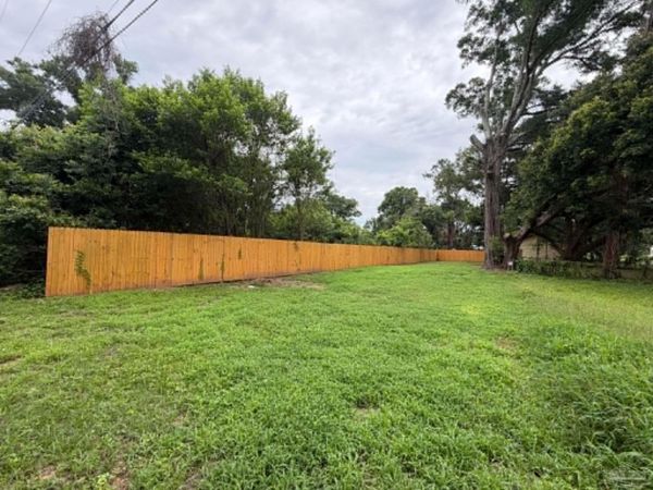 1804 W Lakeview Ave, Pensacola, FL 32501
