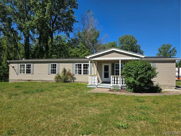 12507 Ridge Road, Medina, NY 14103