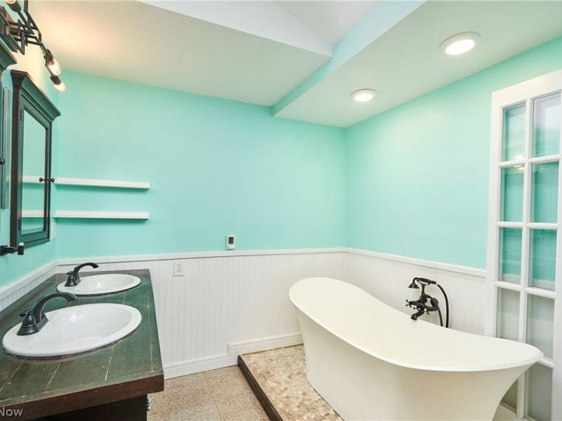 17004 Greenwood Avenue, Cleveland, OH 44111 Photo 17