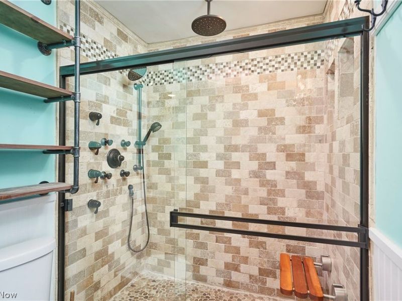 17004 Greenwood Avenue, Cleveland, OH 44111 Photo 18