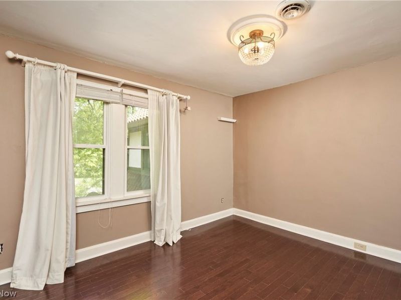 17004 Greenwood Avenue, Cleveland, OH 44111 Photo 21