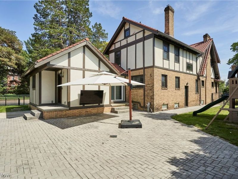 17004 Greenwood Avenue, Cleveland, OH 44111 Photo 3